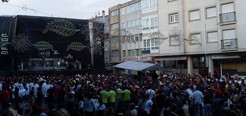 O día fíxose fronte ao palco da Costa Oeste